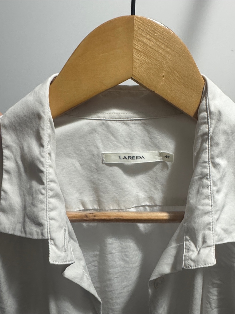 Lareida Women's White Button-Down Shirt